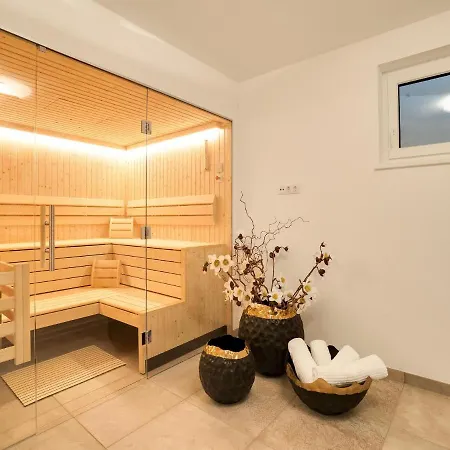 Holiday home Luxurious With Sauna
